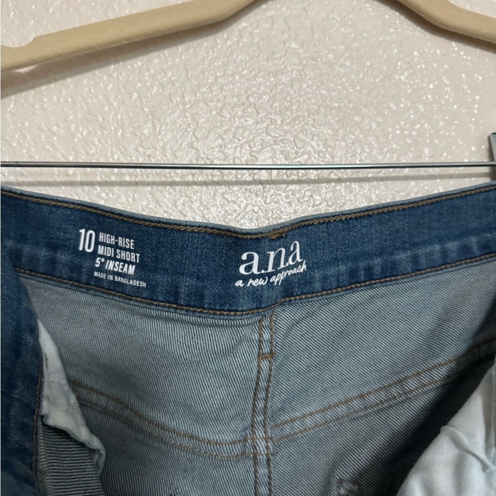 a.n.a high rise midi short 5” inseam Classic Blue Jean Shorts - Picture 4 of 4